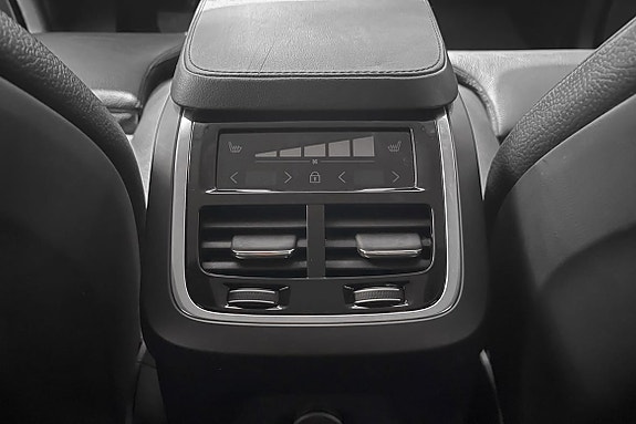 Volvo XC90 29 of 30