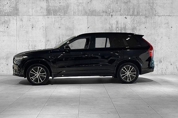 Volvo XC90 13 of 30