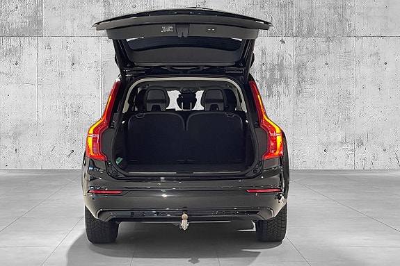 Volvo XC90 9 of 30