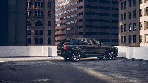 Volvo XC90 8 of 27