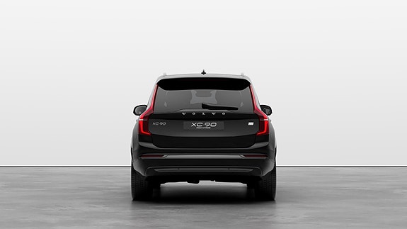 Volvo XC90 5 of 27