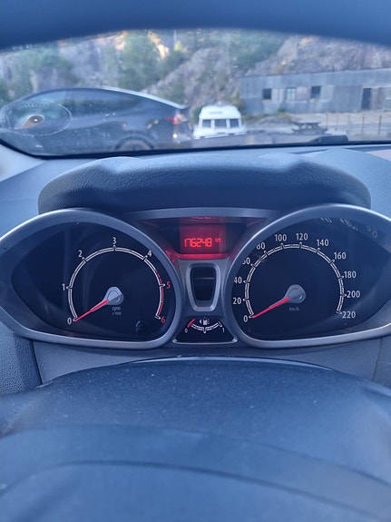 Ford Fiesta 7 of 14