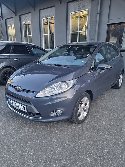 Ford Fiesta 2 of 14