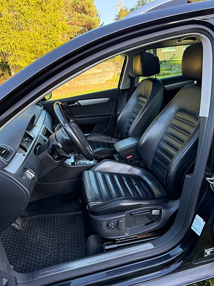 Volkswagen Passat Alltrack 14 of 28