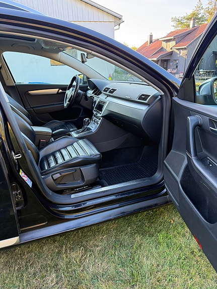 Volkswagen Passat Alltrack 18 of 28