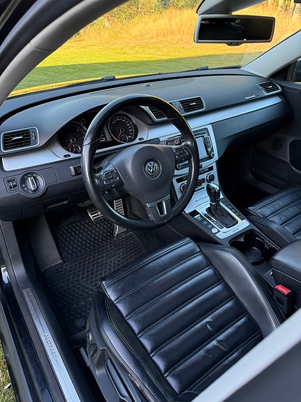 Volkswagen Passat Alltrack 13 of 28