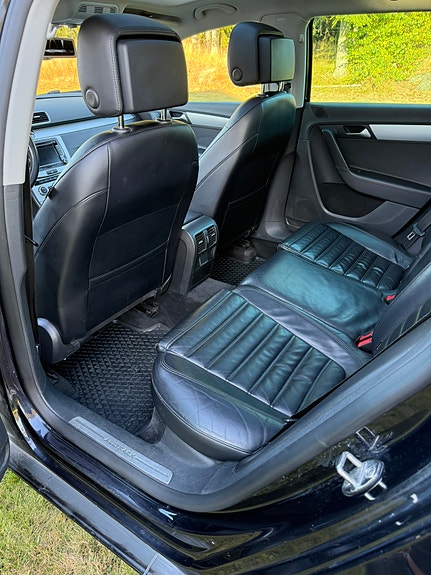 Volkswagen Passat Alltrack 15 of 28