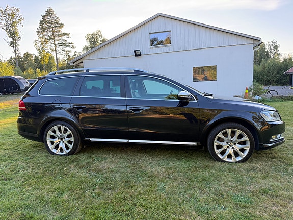 Volkswagen Passat Alltrack 8 of 28