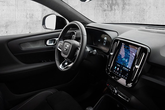 Volvo XC40 23 of 28
