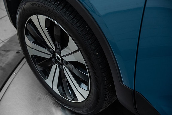 Volvo XC40 11 of 28