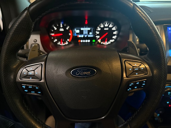 Ford Ranger Raptor 14 of 22