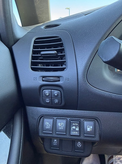 Nissan Leaf 16 of 26