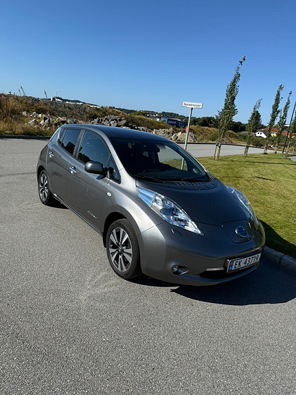 Nissan Leaf 3 of 26