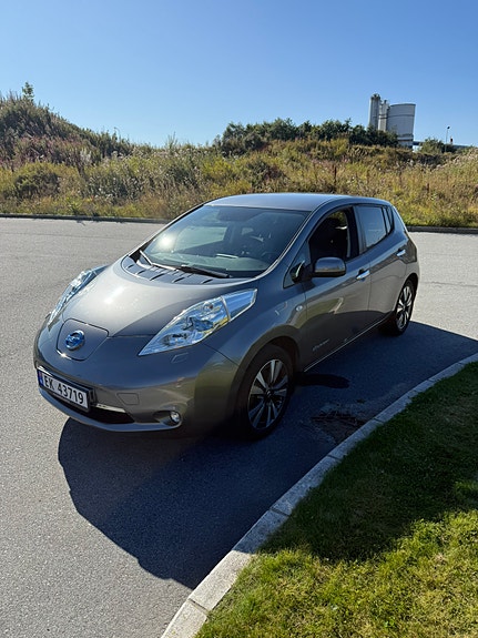 Nissan Leaf 5 of 26