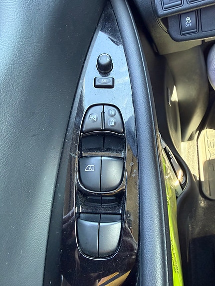 Nissan Leaf 17 of 26