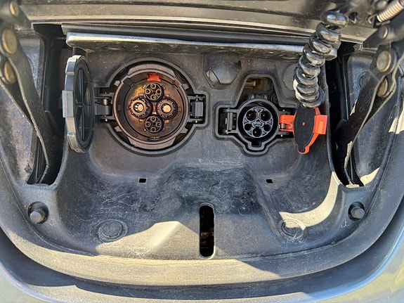 Nissan Leaf 23 of 26