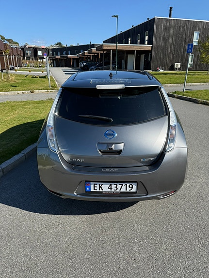 Nissan Leaf 8 of 26