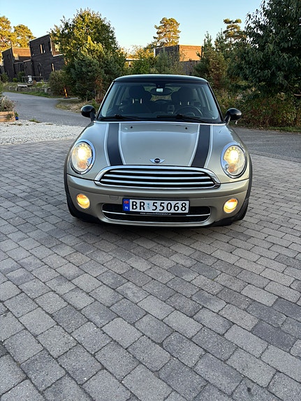 MINI Cooper 8 of 30