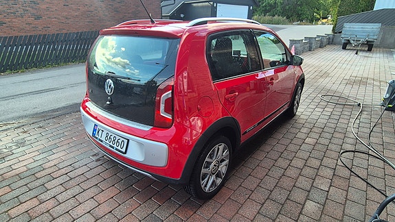Volkswagen UP! 4 of 25