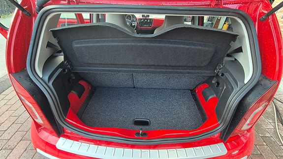 Volkswagen UP! 22 of 25