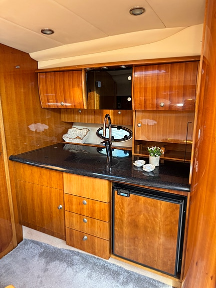 Windy Grand Mistral 37 13 of 26