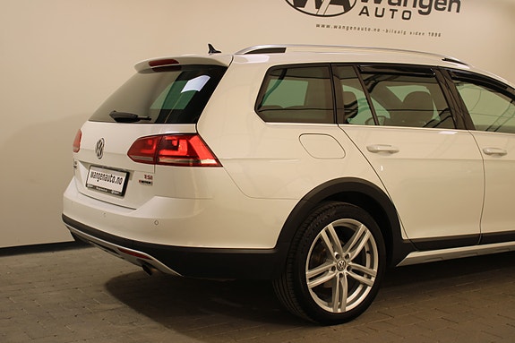 Volkswagen Golf Alltrack 7 of 30