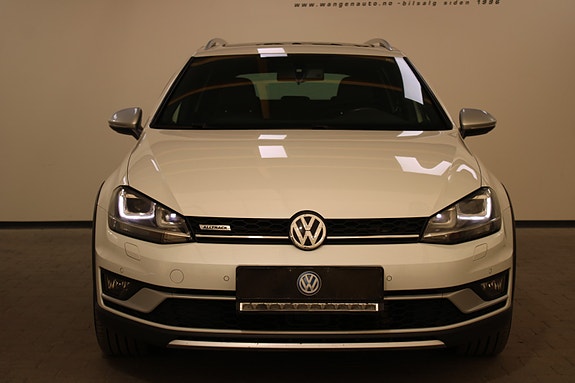 Volkswagen Golf Alltrack 2 of 30