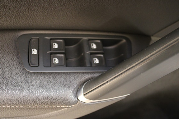 Volkswagen Golf Alltrack 24 of 30