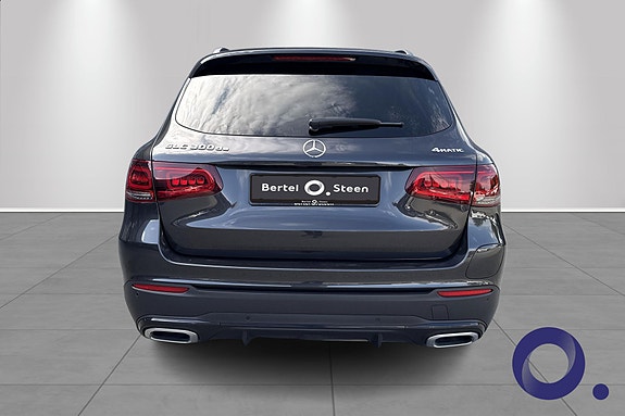 Mercedes-Benz GLC300 de 4 of 29