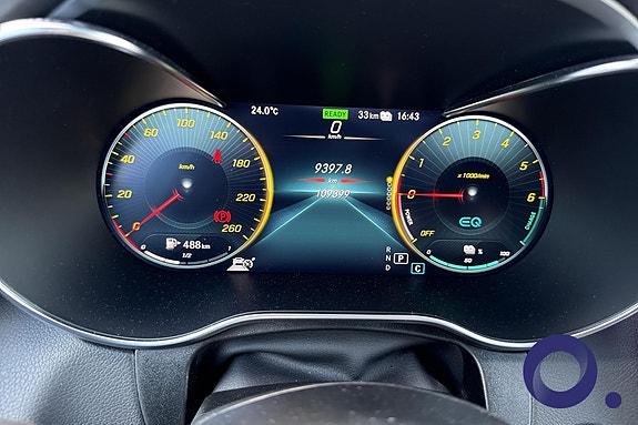 Mercedes-Benz GLC300 de 15 of 29
