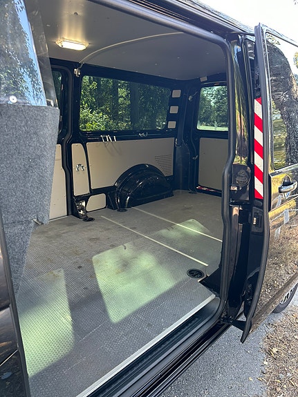 Volkswagen Transporter 3 of 16