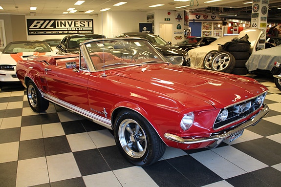 Ford Mustang 6 of 30