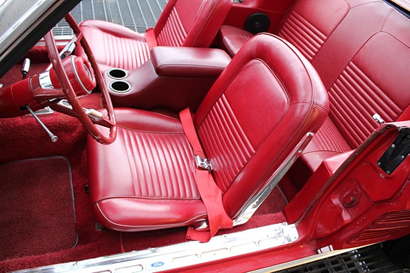 Ford Mustang 28 of 30