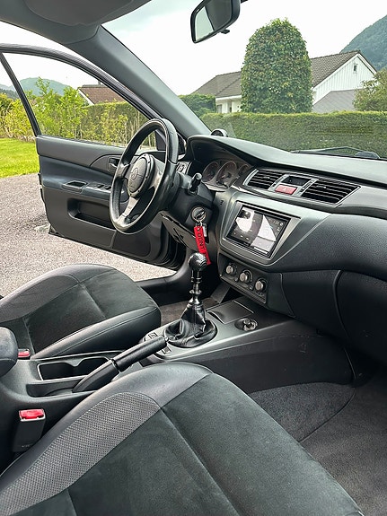 Mitsubishi Lancer 15 of 26