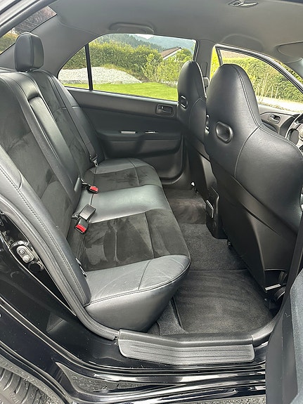 Mitsubishi Lancer 16 of 26