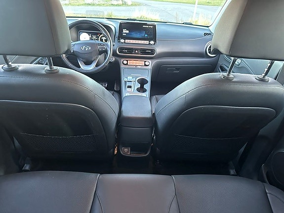 Hyundai Kona 12 of 18