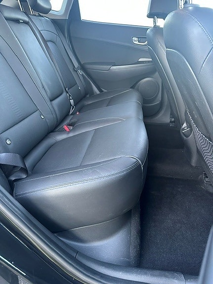 Hyundai Kona 11 of 18