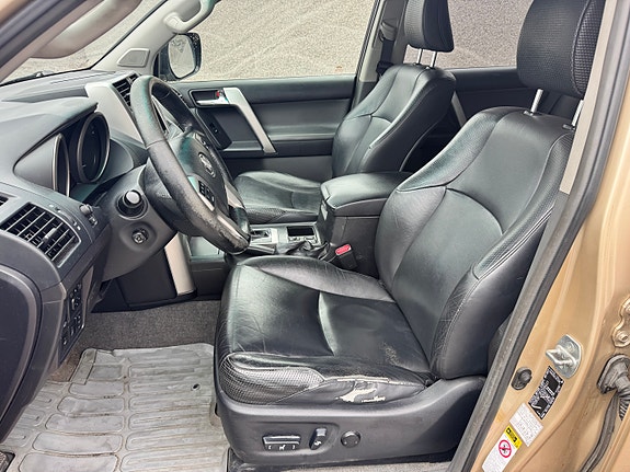 Toyota Land Cruiser 24 of 30