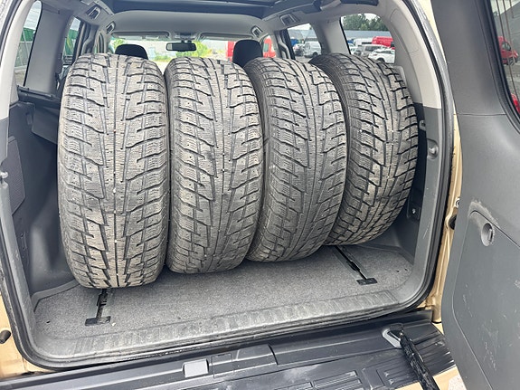 Toyota Land Cruiser 16 of 30