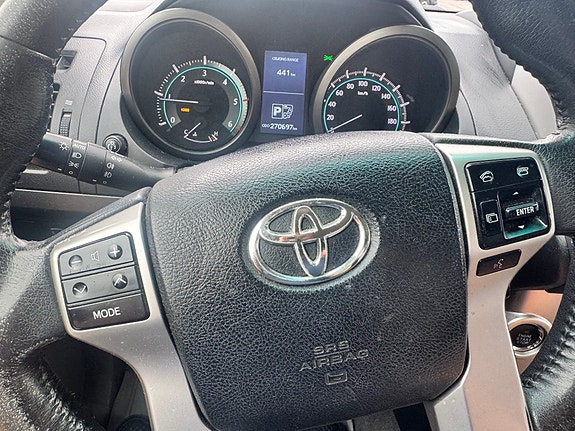 Toyota Land Cruiser 28 of 30