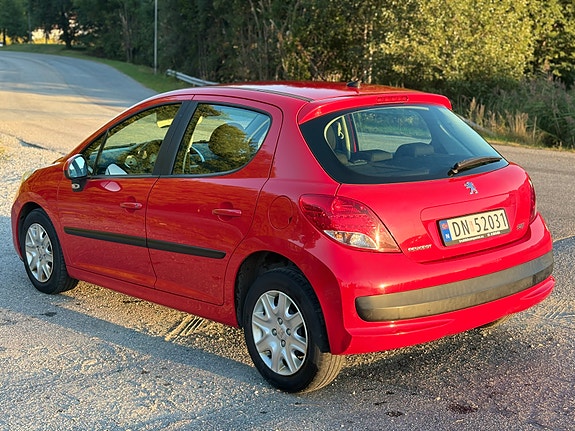Peugeot 207 4 of 21