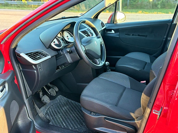 Peugeot 207 12 of 21