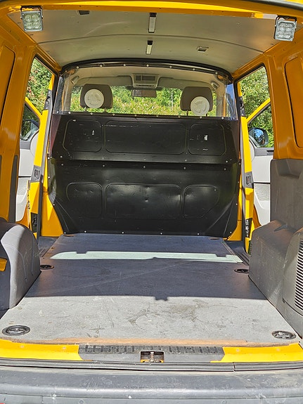 Volkswagen Transporter 23 of 24