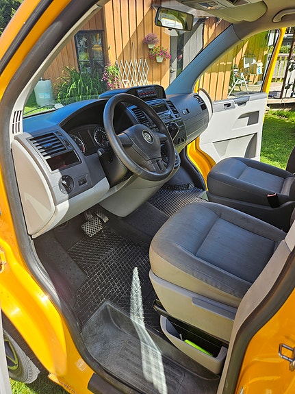Volkswagen Transporter 8 of 24