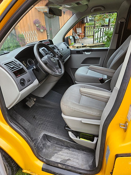 Volkswagen Transporter 9 of 24