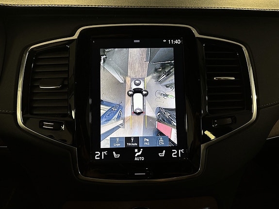 Volvo XC90 18 of 19