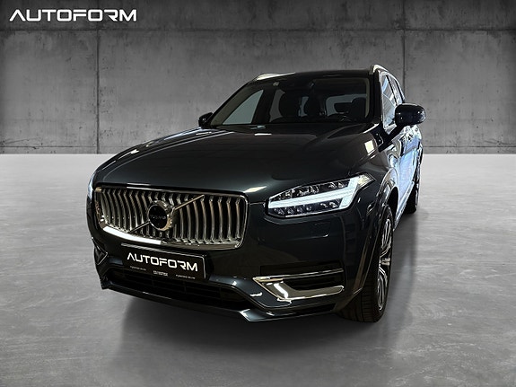Volvo XC90 2 of 19