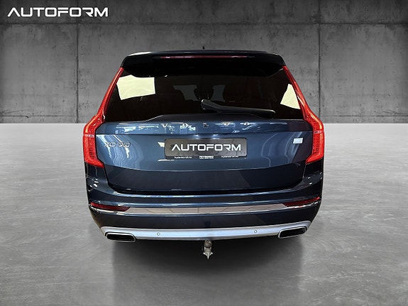 Volvo XC90 7 of 19