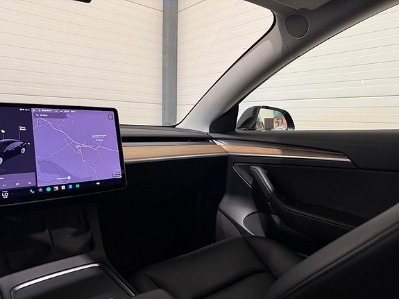 Tesla Model 3 15 of 29