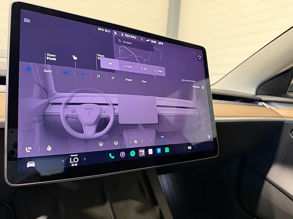 Tesla Model 3 24 of 29